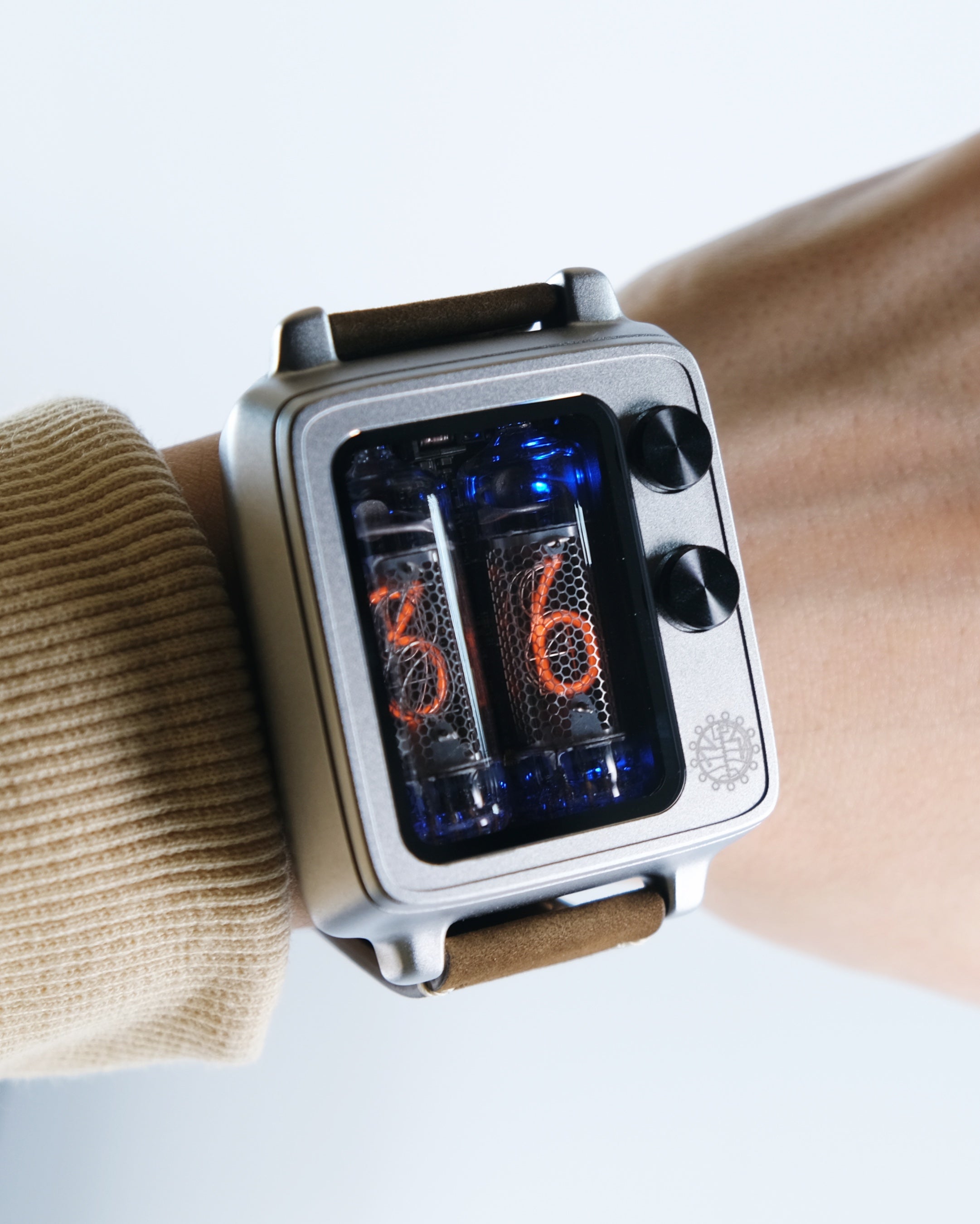 受注：NIXIE TUBE WATCH - BTF｜NEONWORKS – 830時計店