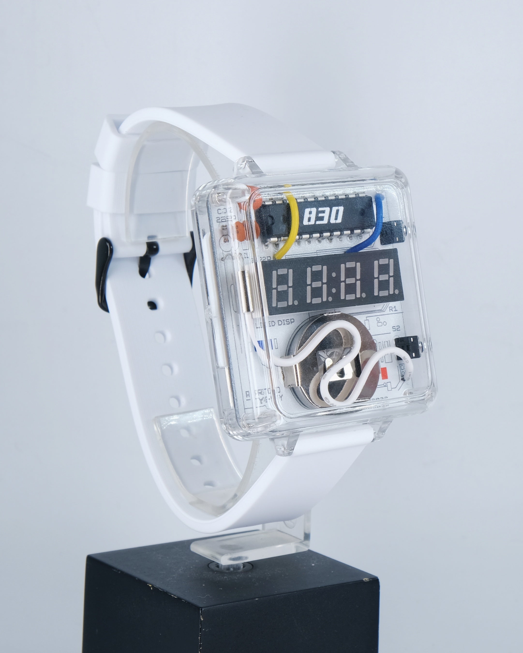 PROTO-Y :: RETRO FUTURE WATCH – 830時計店