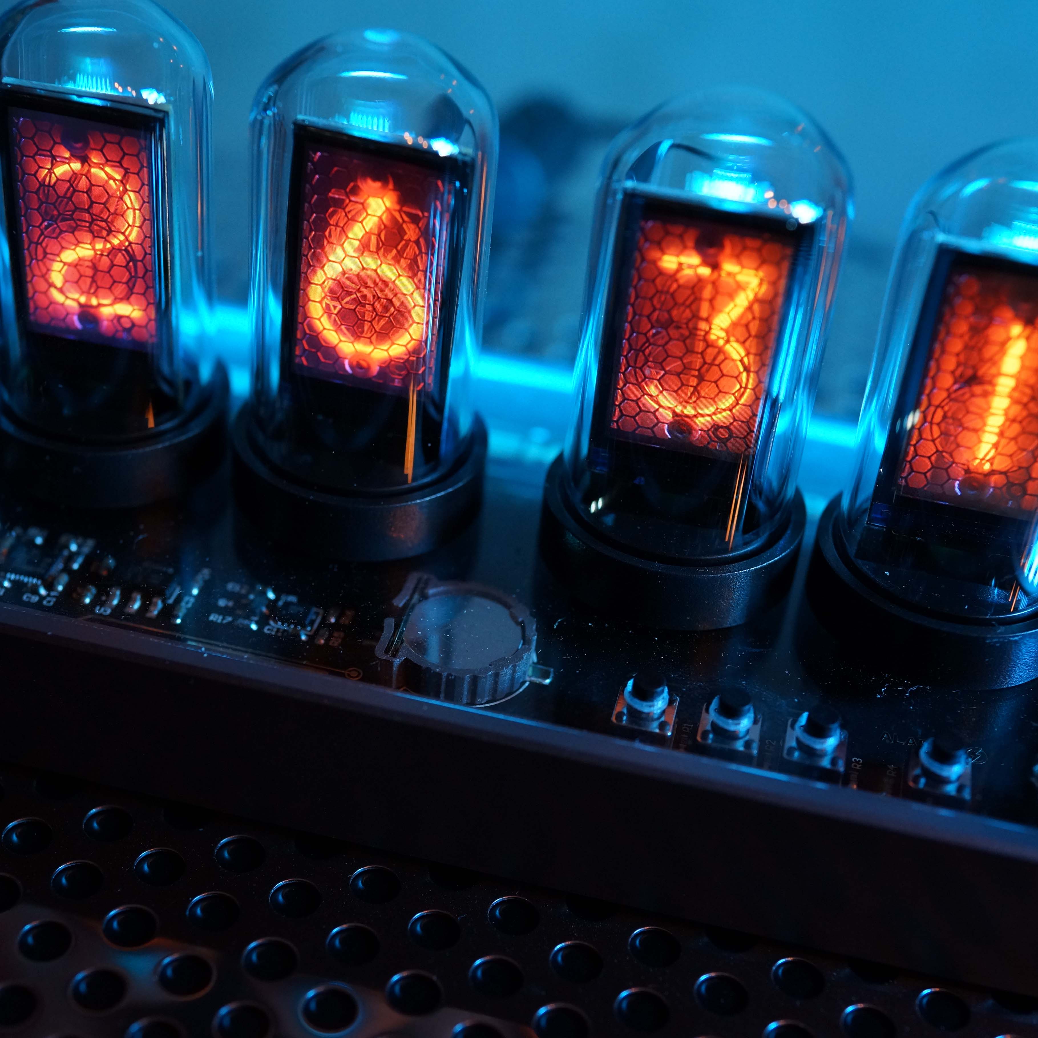 予約：MARVEL TUBES｜ニキシー管シミュレーター – 830時計店